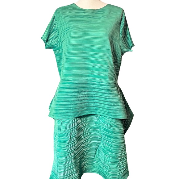 #A007  N by Nancy  Vintage  Emerald Green Pleated  Peplum Dress   S NWT - Picture 1 of 7